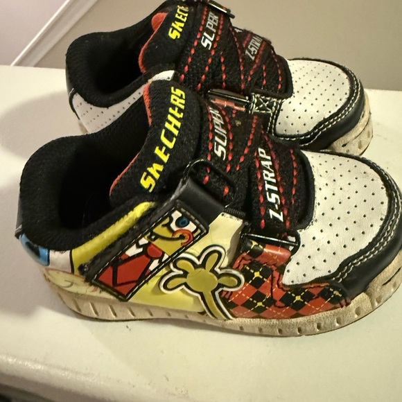 Skechers SpongeBob Baby Shoes - Black and Yellow Size 5 - Picture 5 of 10
